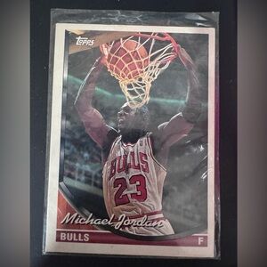 MICHAEL JORDAN 1993 TOPPS #23 “BIRTHDAY ERROR CARD” NEAR MINT - MINT CONDITION